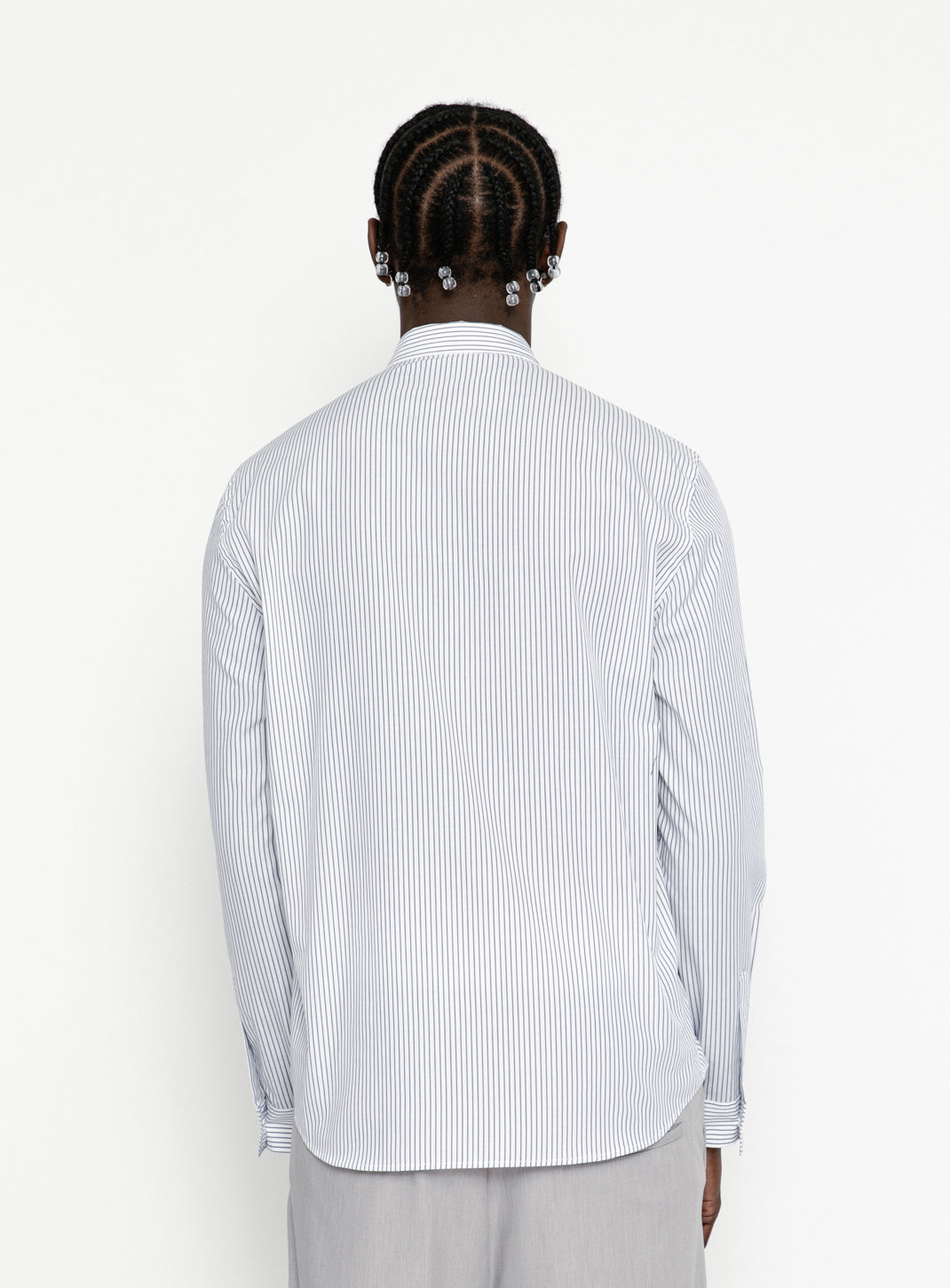 Chemise à Patte Polo en Popeline Blanche à Fines Rayures Beiges
