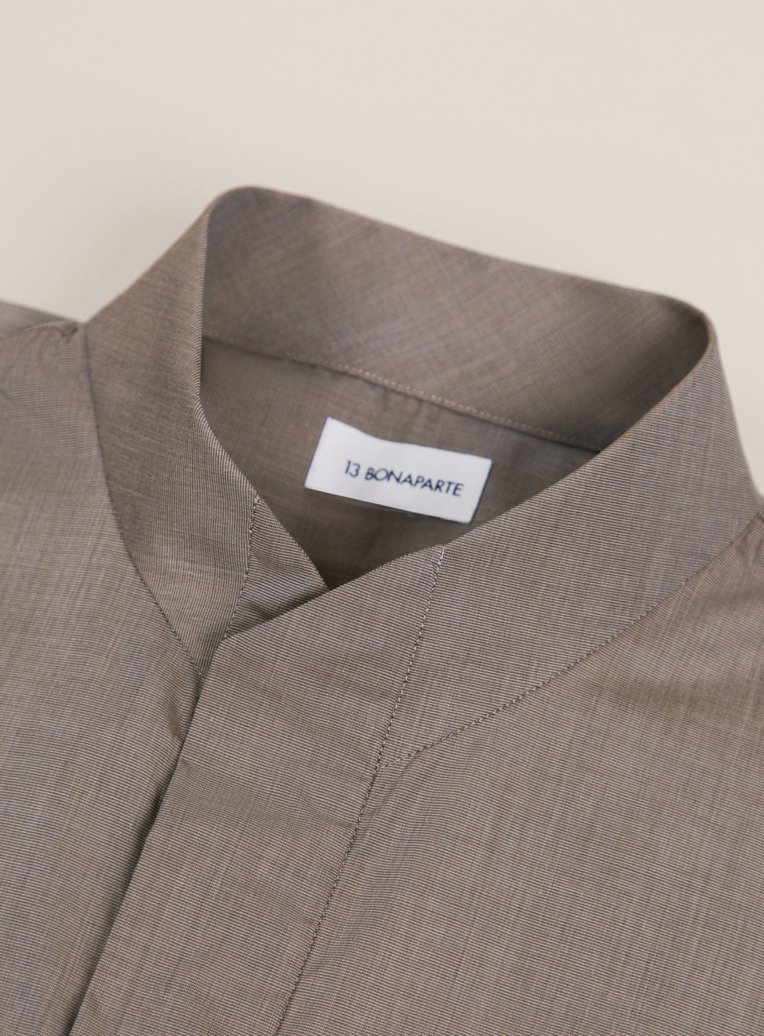 Chemise à Col Origami en Fil à Fil Beige