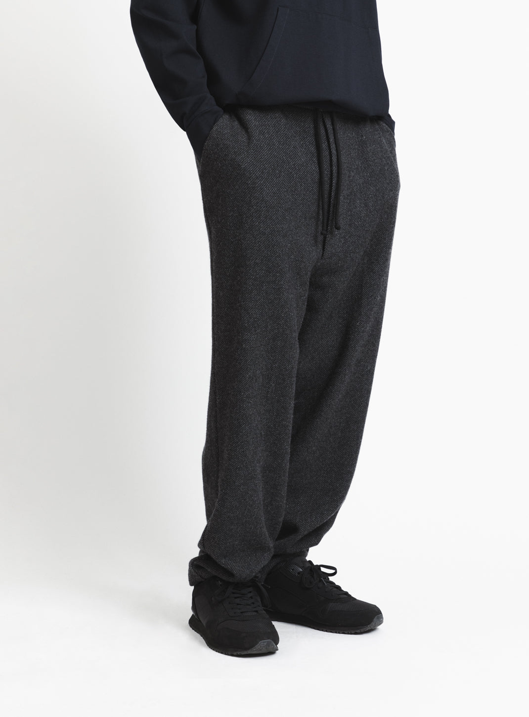 Pleated Pants with Tightening Link in Heather Dark Grey Carded Wool