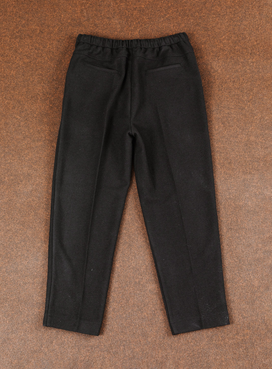 Pleated Pants with Tightening Link in Black Carded Wool
