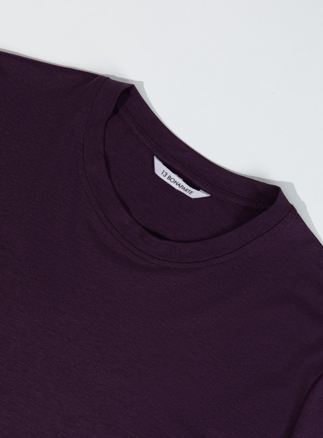 T-shirt à manches courtes en aubergine, eucalyptus et coton