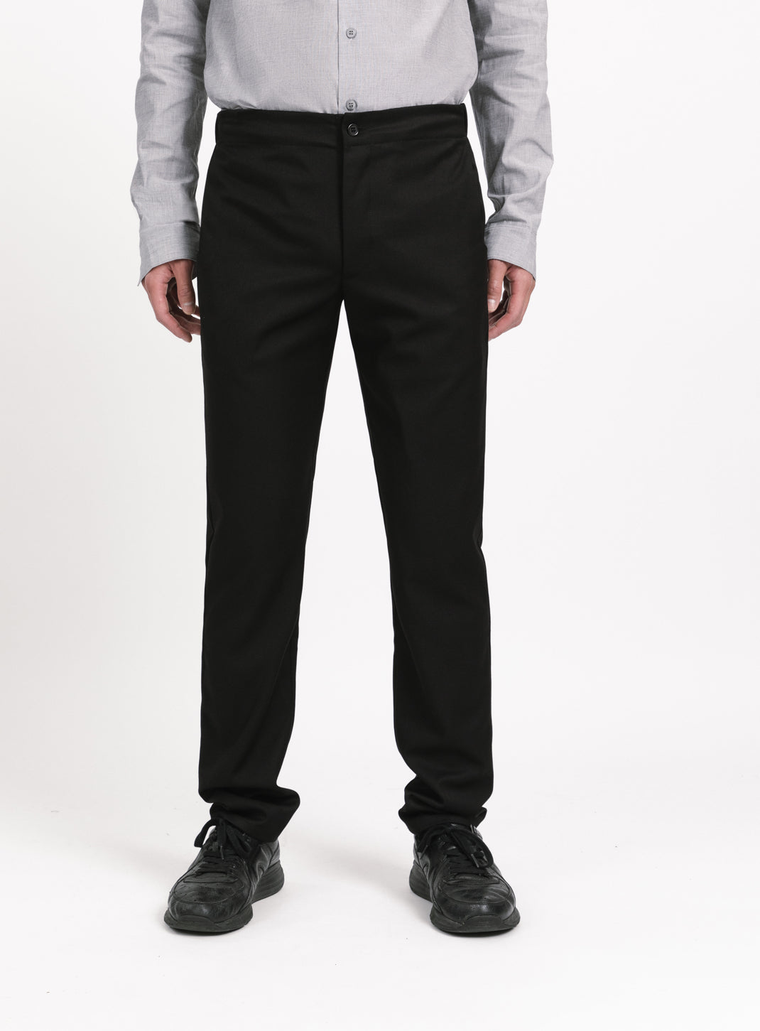 Pants with Notched Pockets in Black Serge