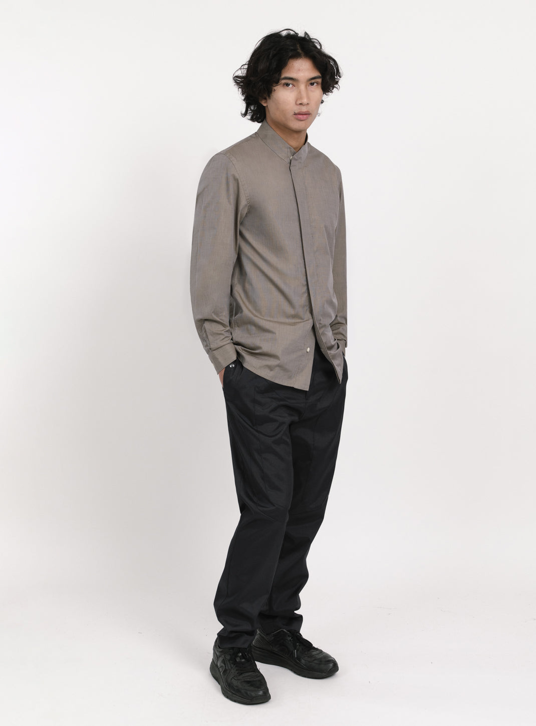Origami Collar Shirt in Beige End-on-End