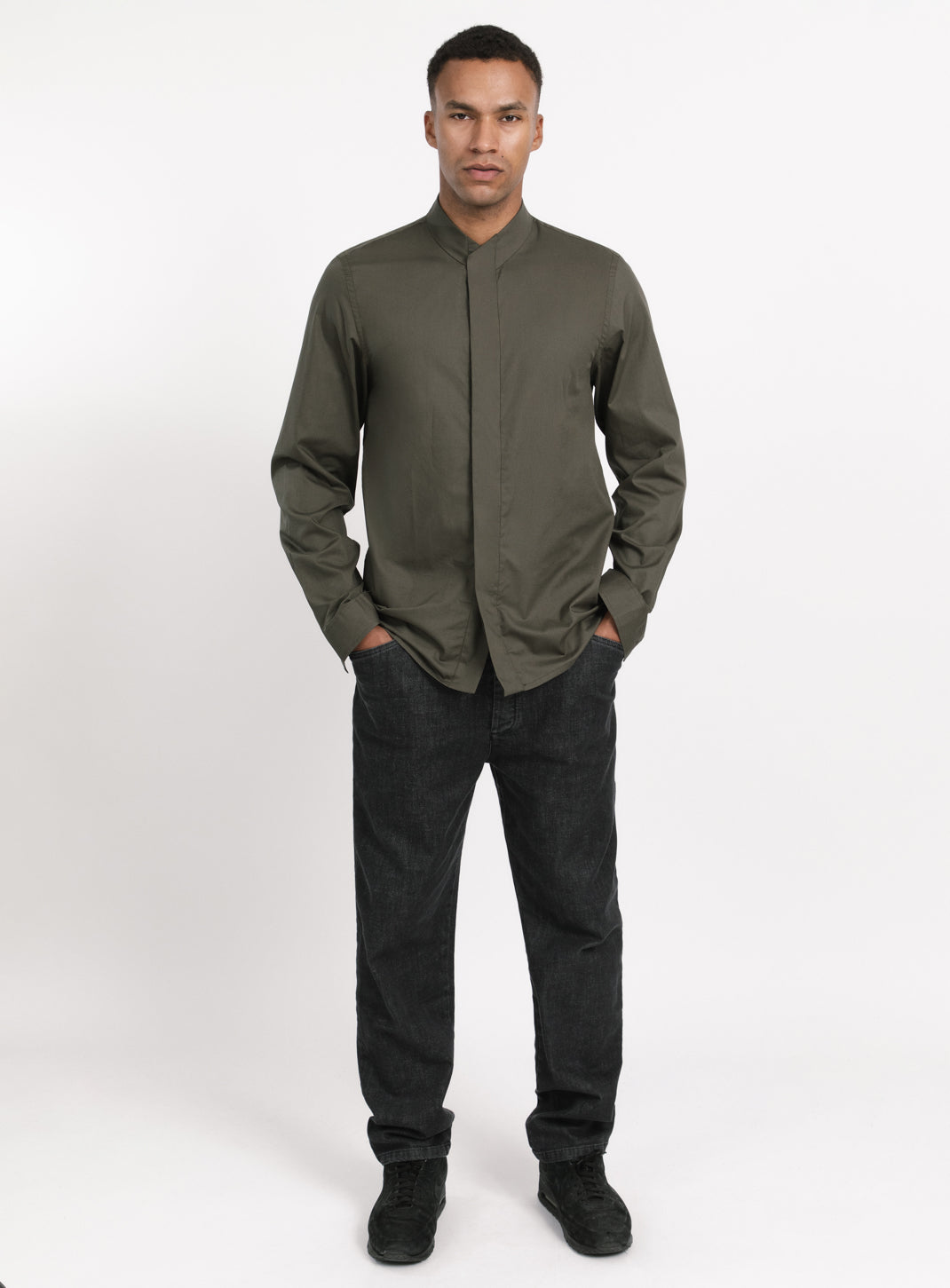 Origami Collar Shirt in Olive Poplin