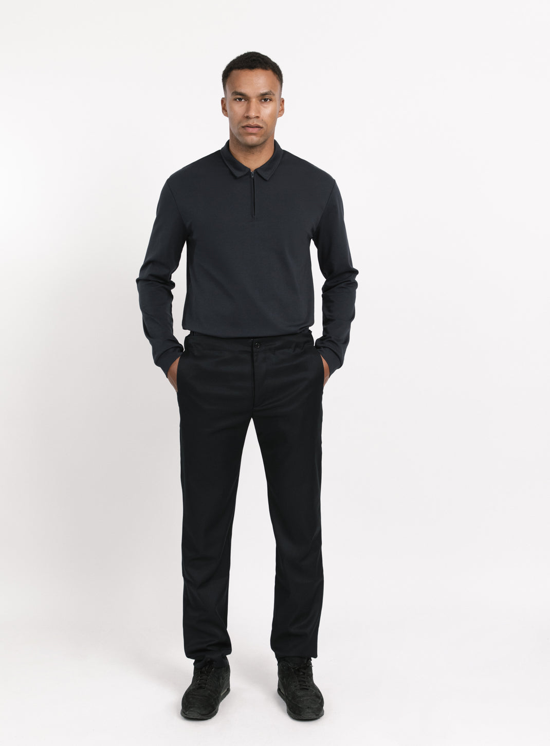 Pants with Notched Pockets in Navy Blue Serge