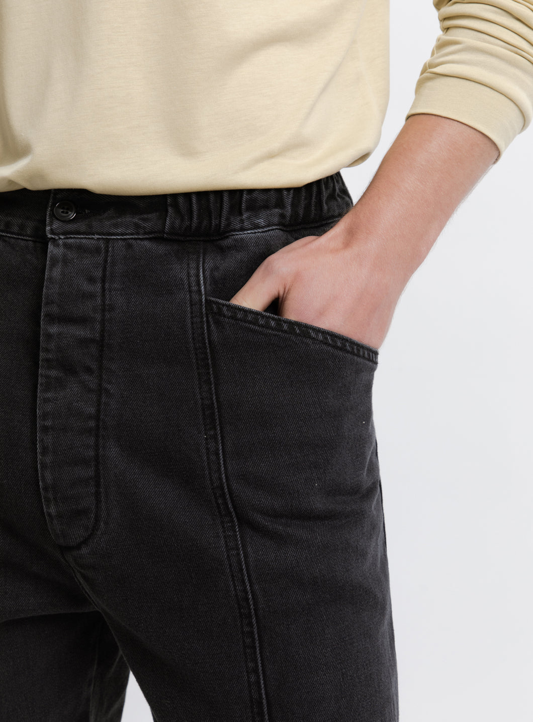 Pantalon 5 Poches  à Découpes en Denim Noir