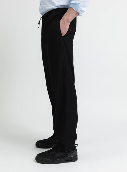 Pantalon Elastiqué avec Stoppeur en Serge Noir à Fines Rayures