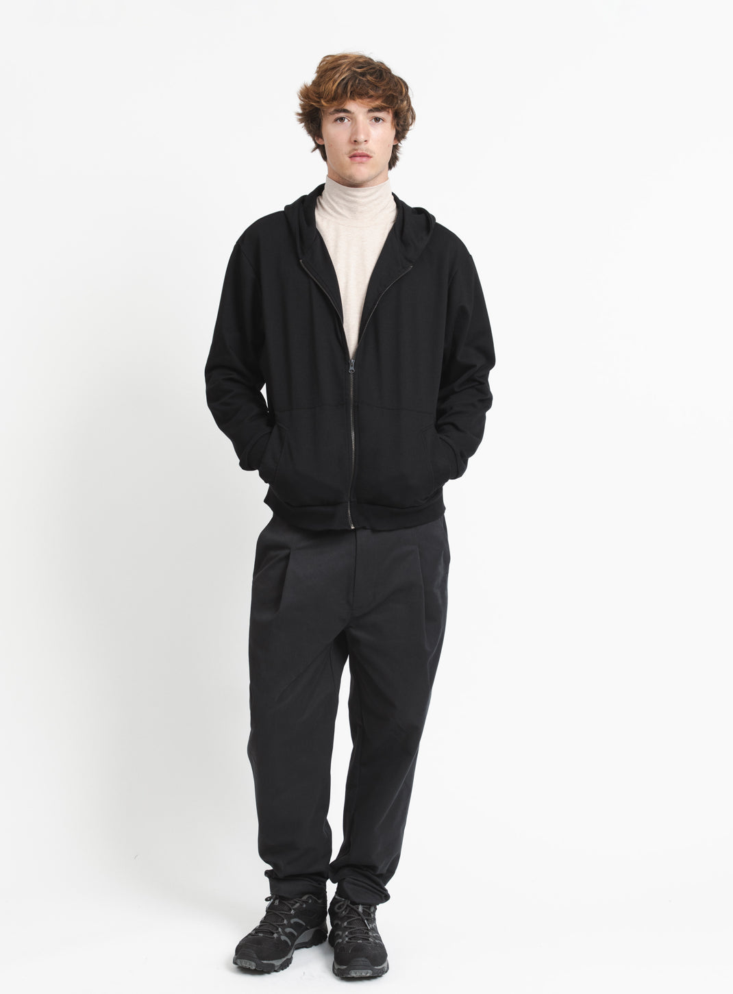 Gilet Capuche à Poches Crantées en Molleton Noir