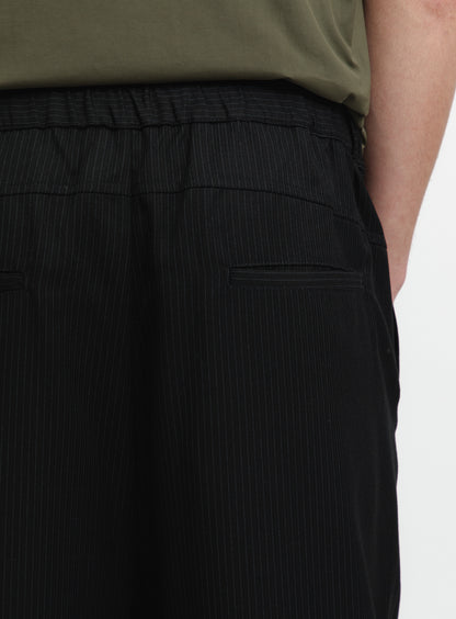 Pantalon à Pantalon à Plis Profonds avec Lacet en Serge Noir à Fines Rayures