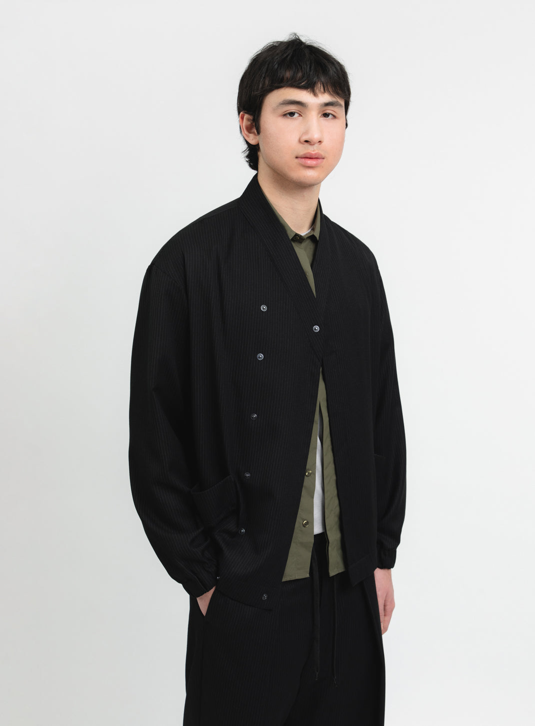 Bomber Kimono en Serge Noir à Fines Rayures