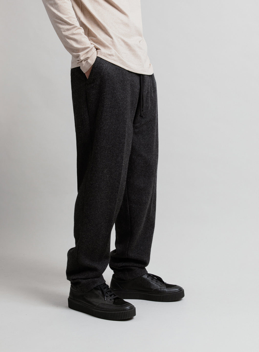 Pantalon à Plis avec Cordon en Laine Cardée Gris Anthracite Chiné