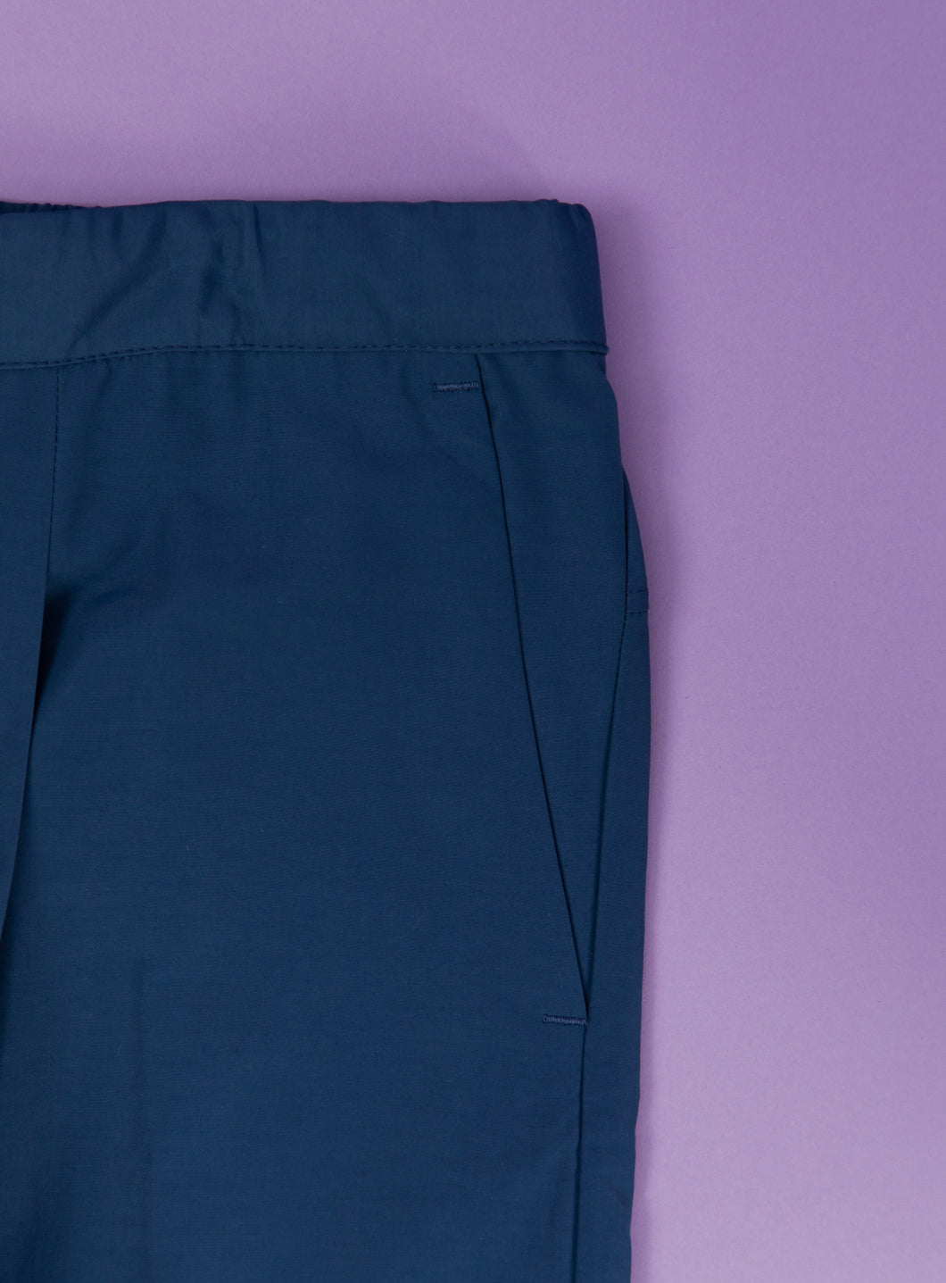 Pantalon à Plis Profonds avec Lacet en Microfibre Bleu Pétrole