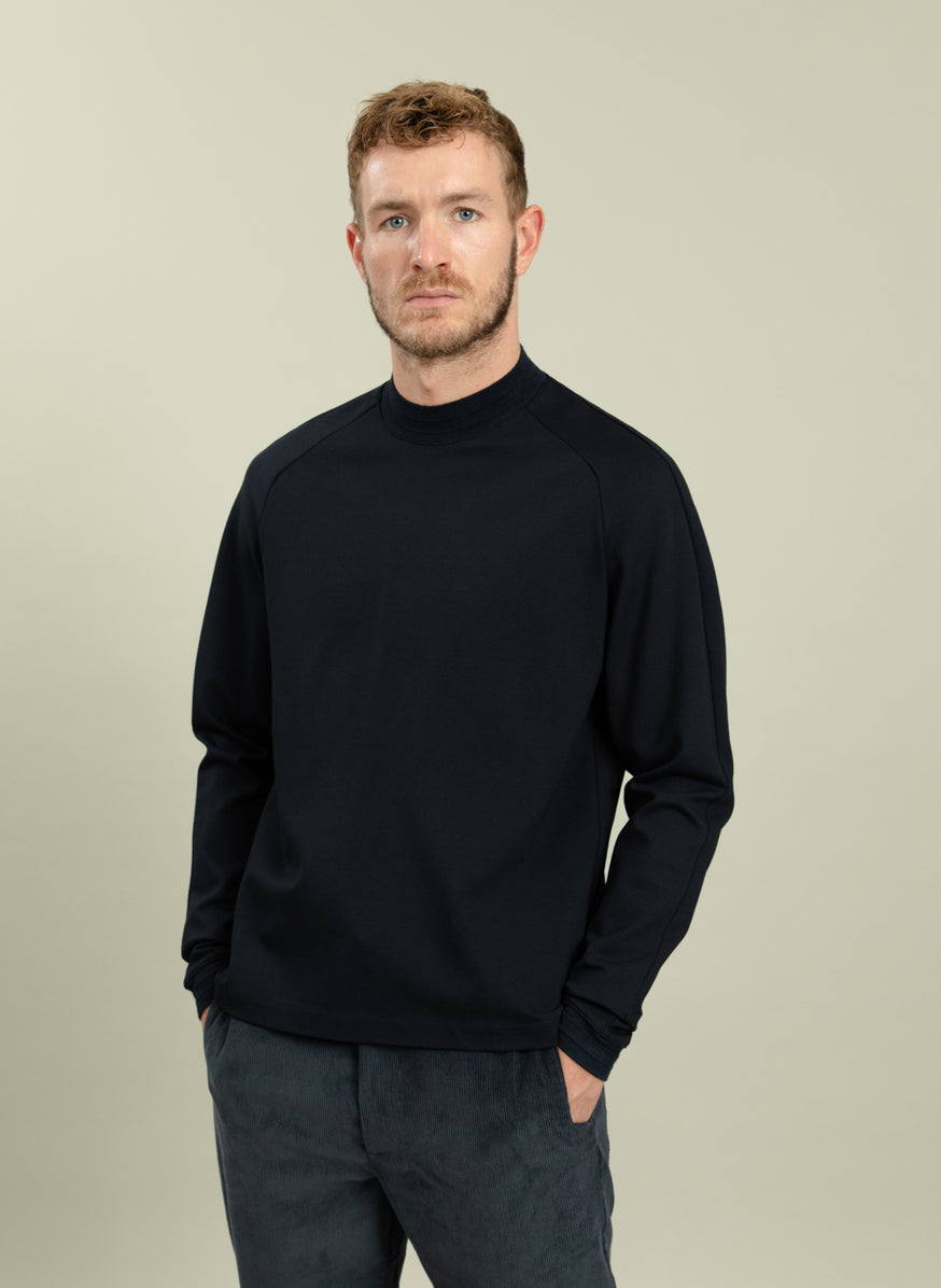 Sweatshirt with Hammer Sleeve in Navy Blue Technical Knit