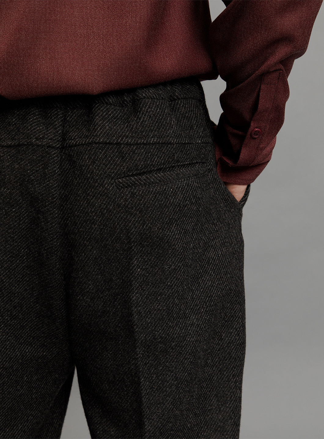 Pleated Pants with Tightening Link in Heather Dark Grey Wool