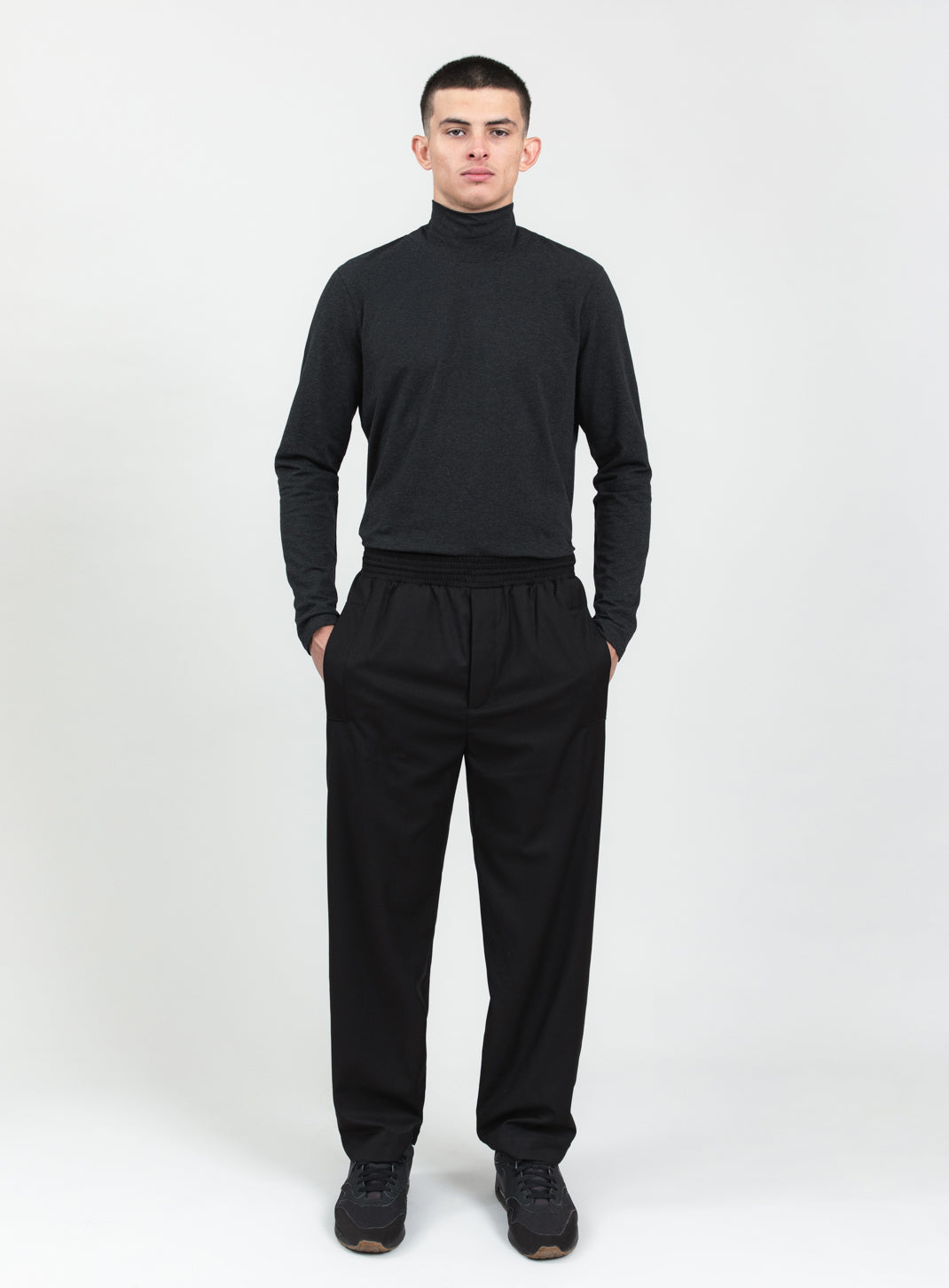 Baggy Pants in Black Serge