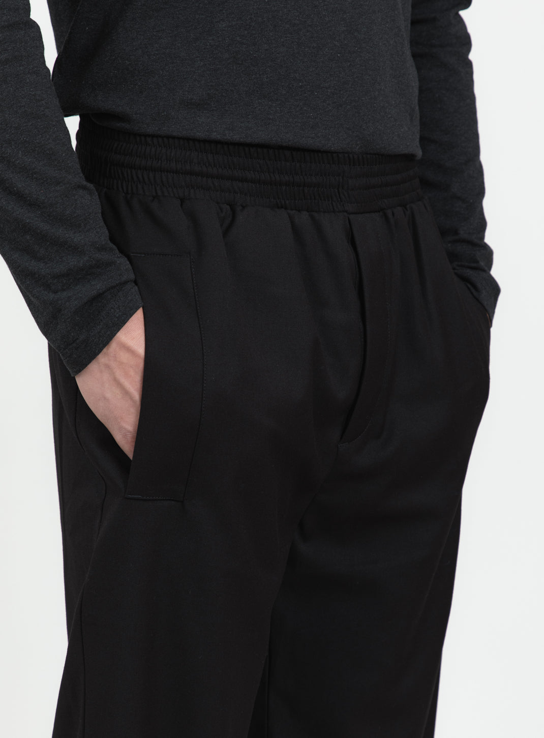 Baggy Pants in Black Serge