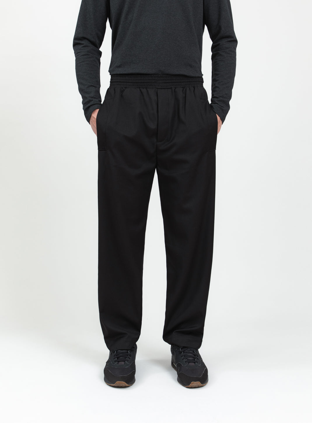 Baggy Pants in Black Serge