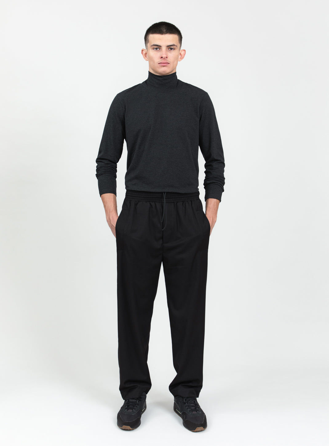 Baggy Pants in Black Serge