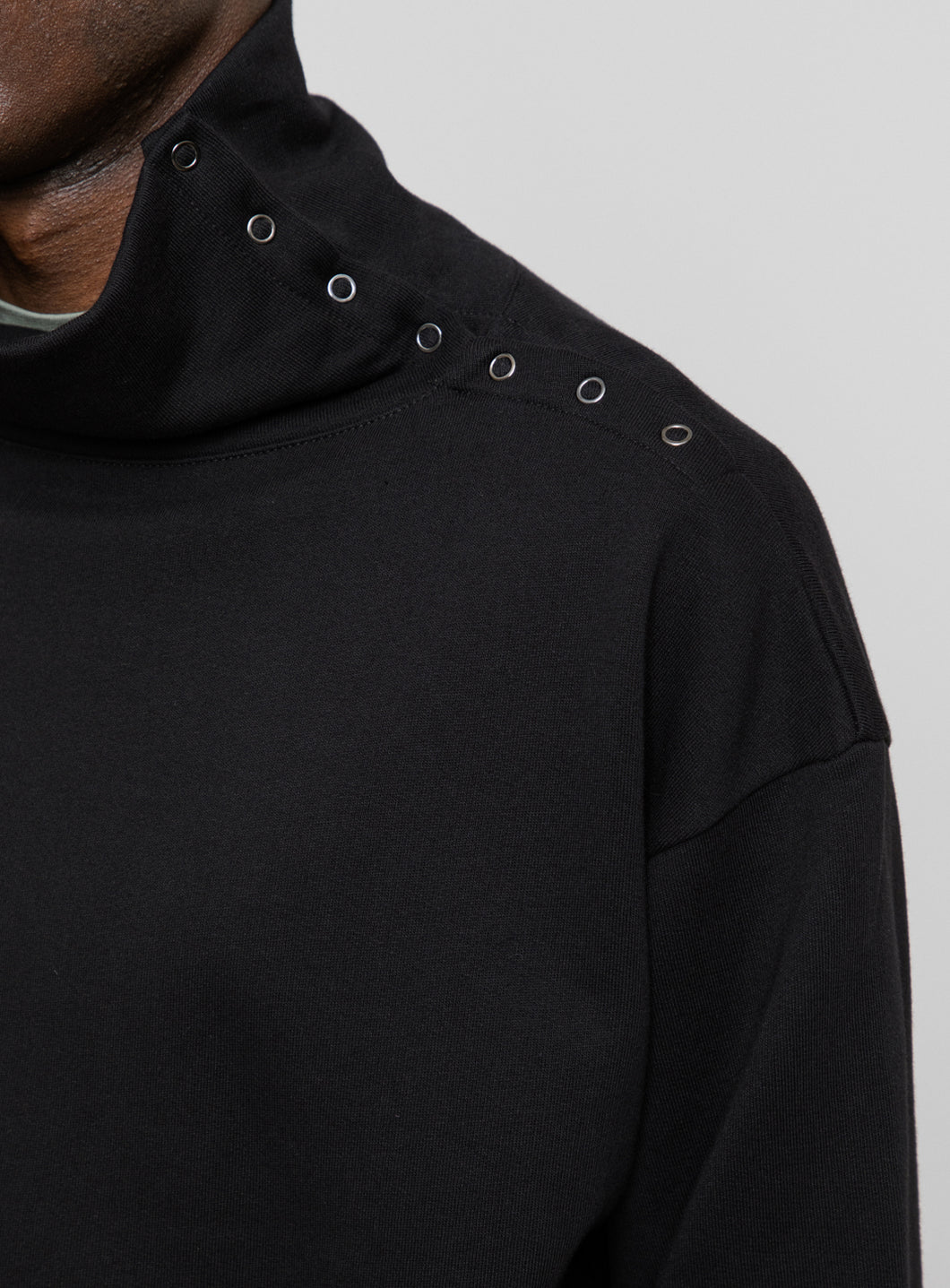 Parachute Sweatshirt in Black Fleece