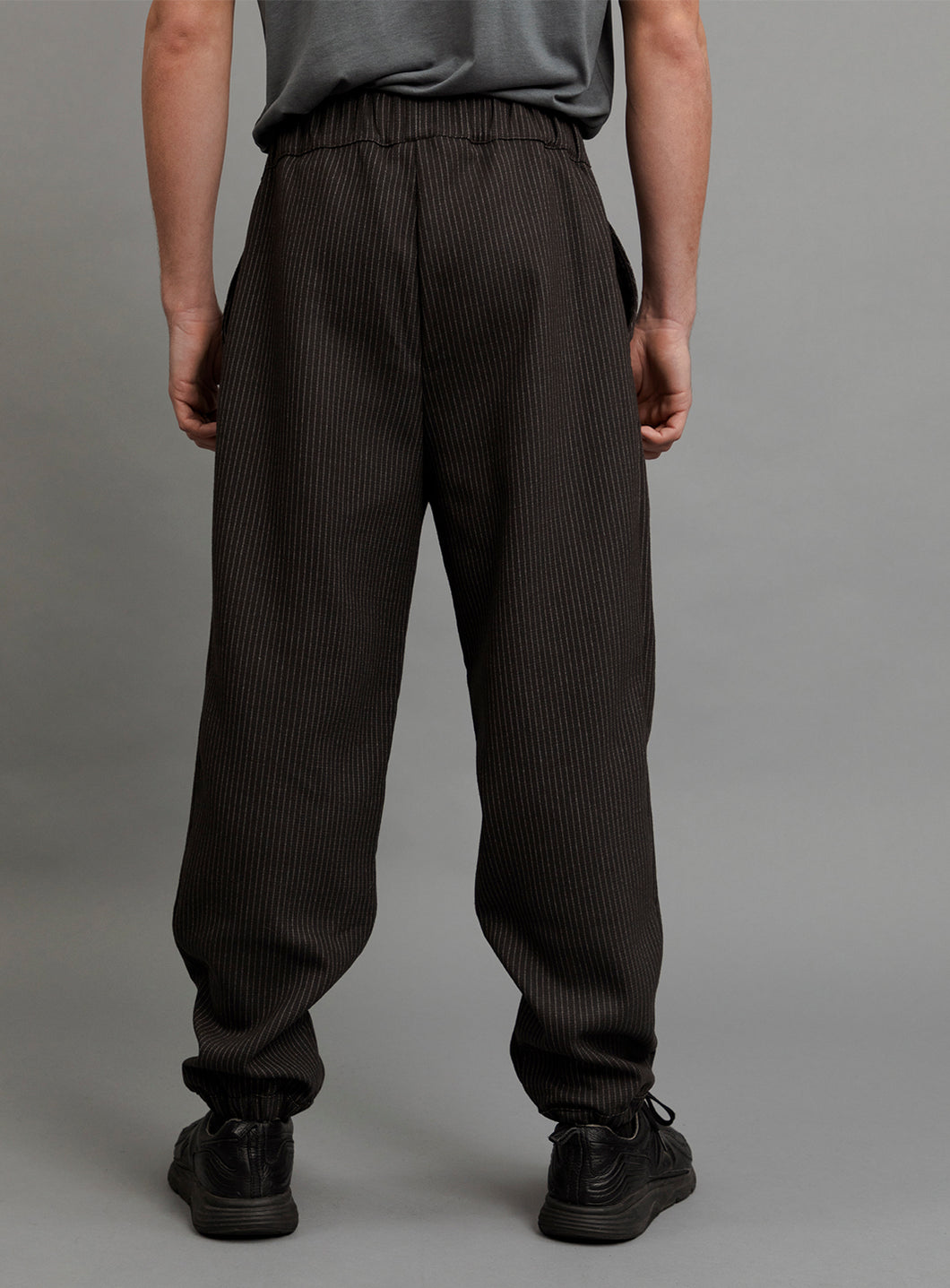 Elastic Waist Pants with Italian Pockets in Grey Fine Stripe Two-Face Fabric