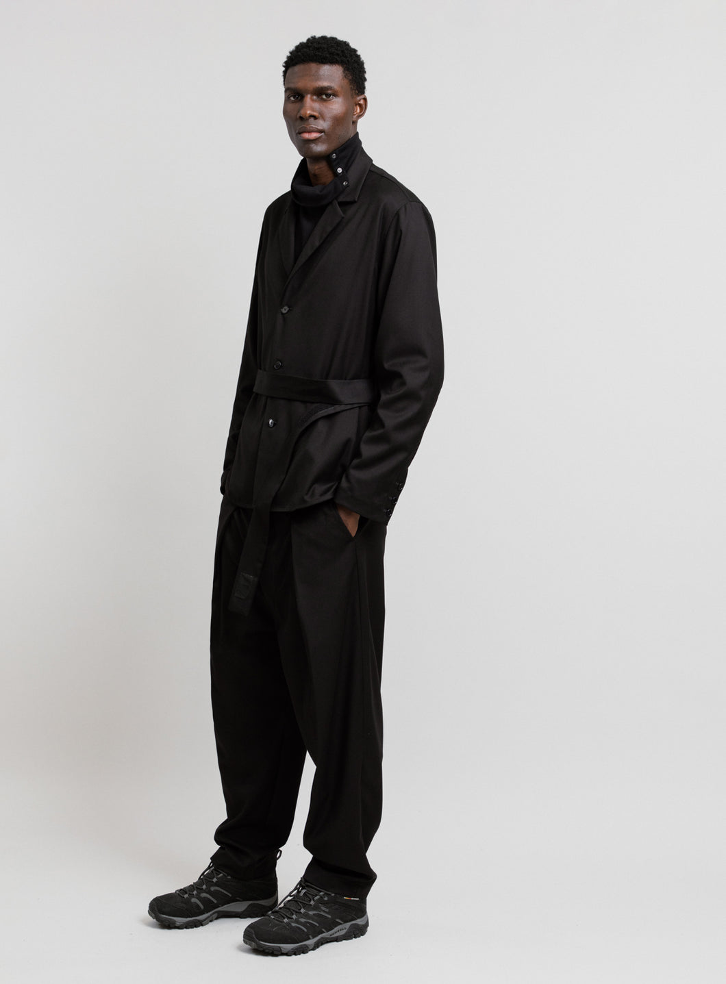 Elastic Waist Pants with Deep Pleats in Black Serge