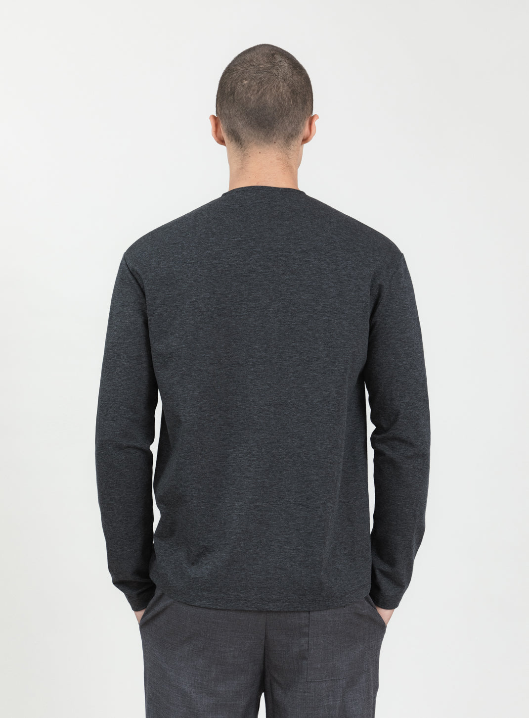 2 Buttons T-Shirt in Heather Dark Gray Technical Knit