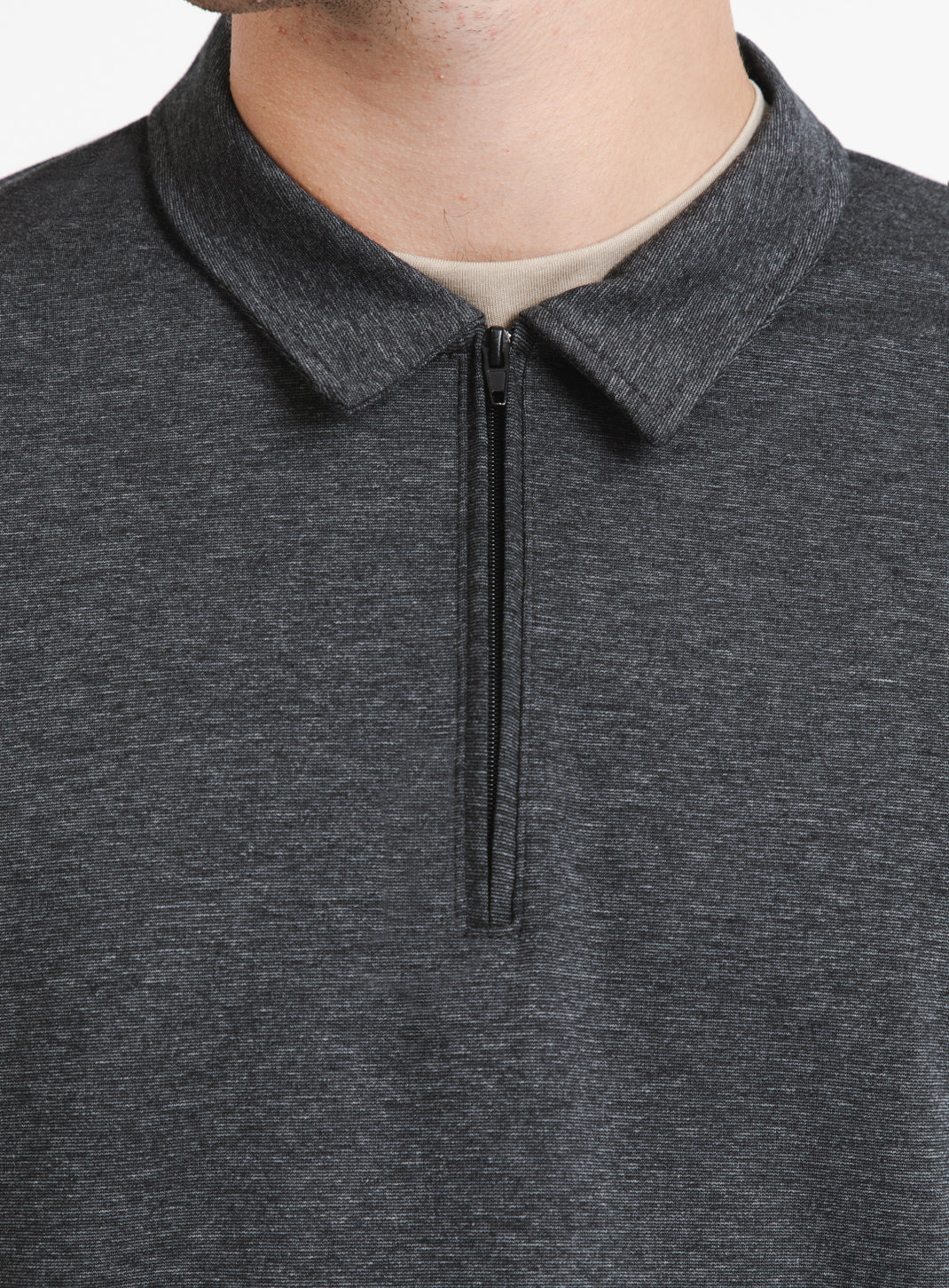 Long Sleeve Zipped Poloshirt in Heather Dark Grey Technical Knit