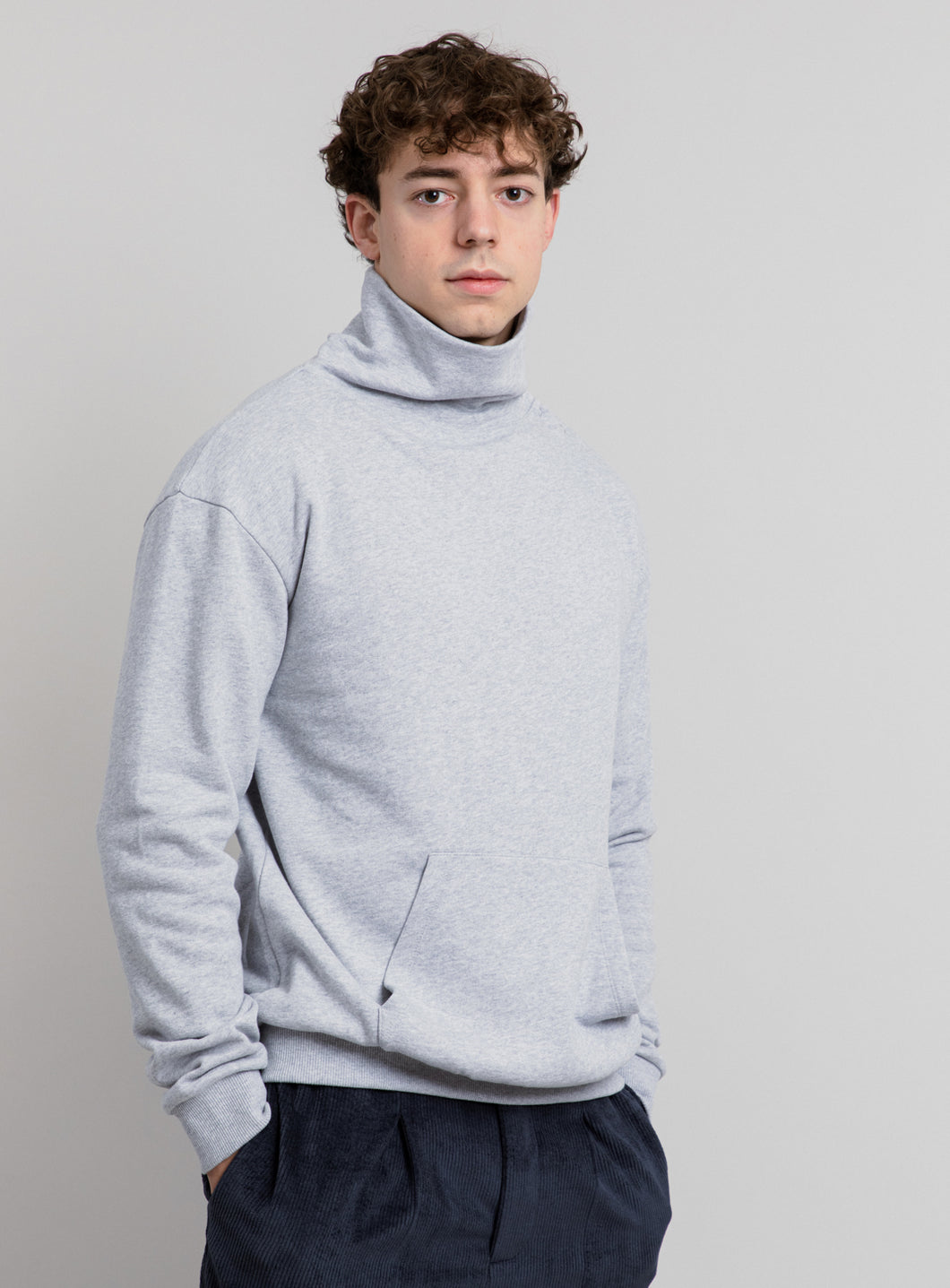 Parachute Sweatshirt in Heather Grey Fleece