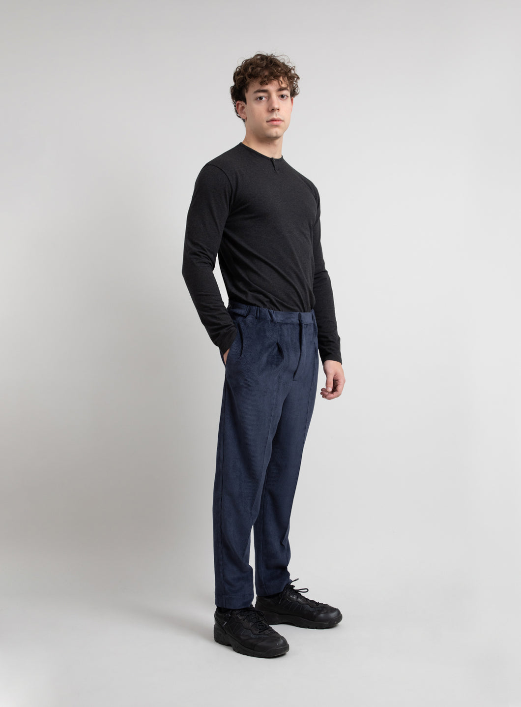 Pleated Pants in Navy Blue Washed Corduroy