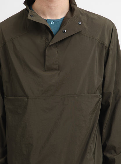 Windbreaker with Front Cuts in Olive Ecocare Microfiber
