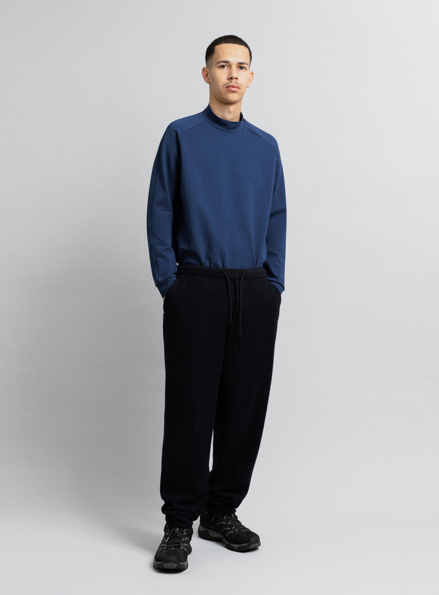 Pleated Pants with Tightening Link in Navy Blue Carded Wool