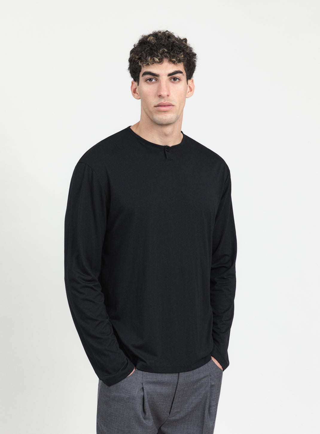 1 Button T-Shirt in Black Eucalyptus & Cotton