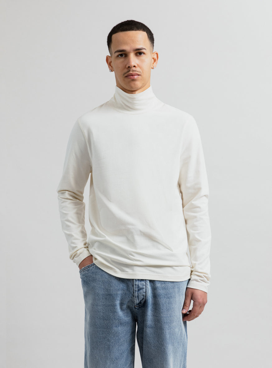 Funnel Neck Undershirt in Ivory Cotton & Elastane