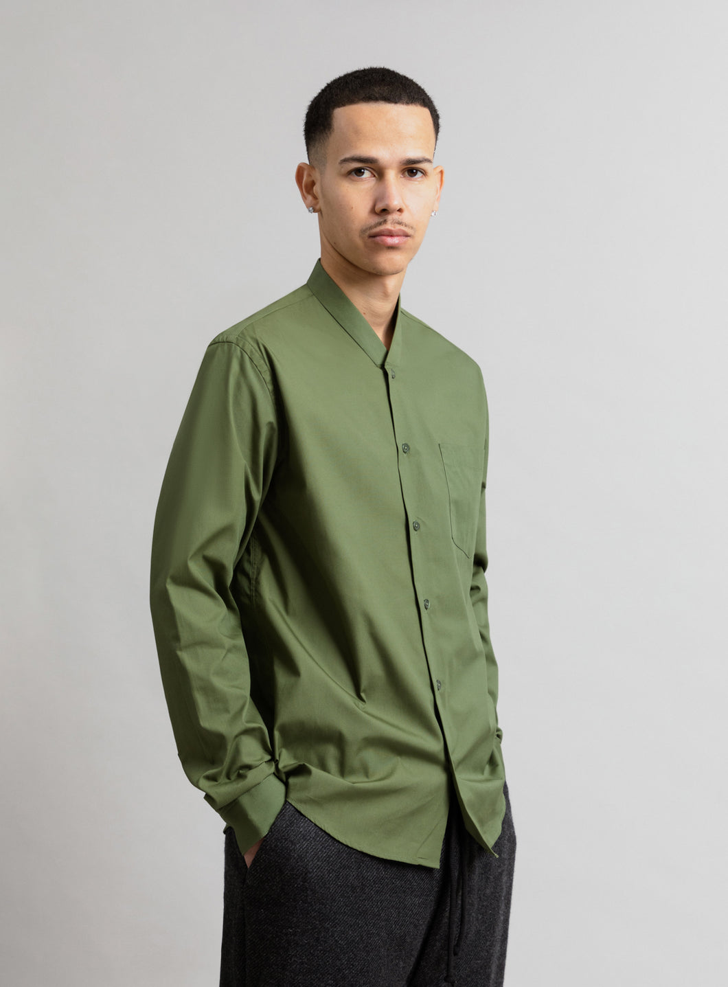 False Collar Shirt in Olive Poplin