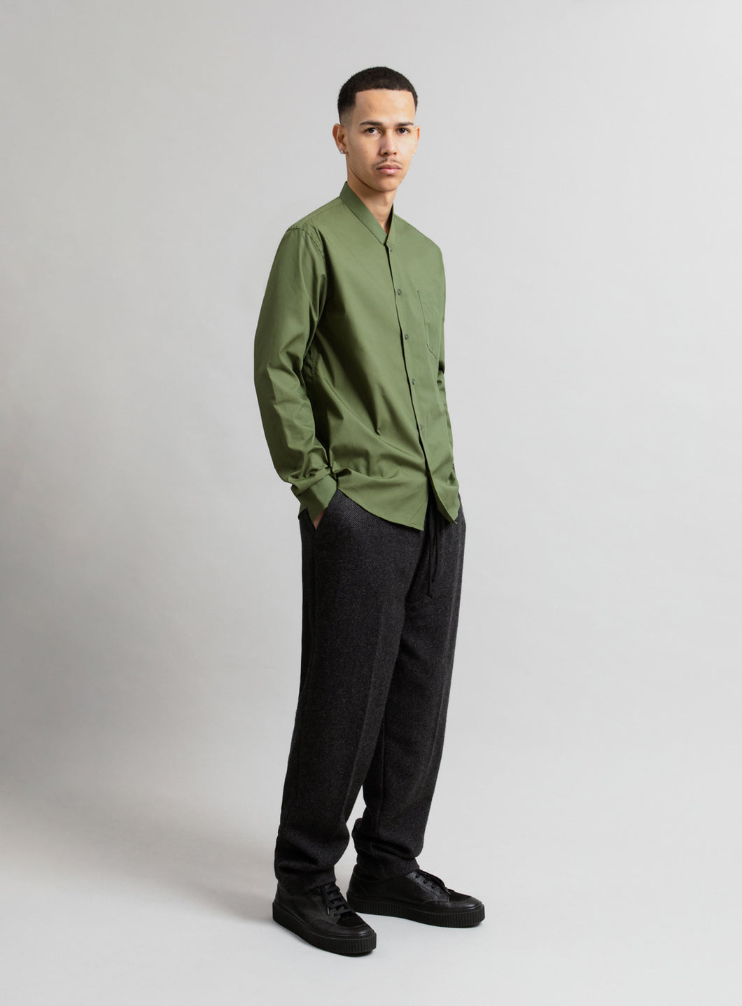 False Collar Shirt in Olive Poplin