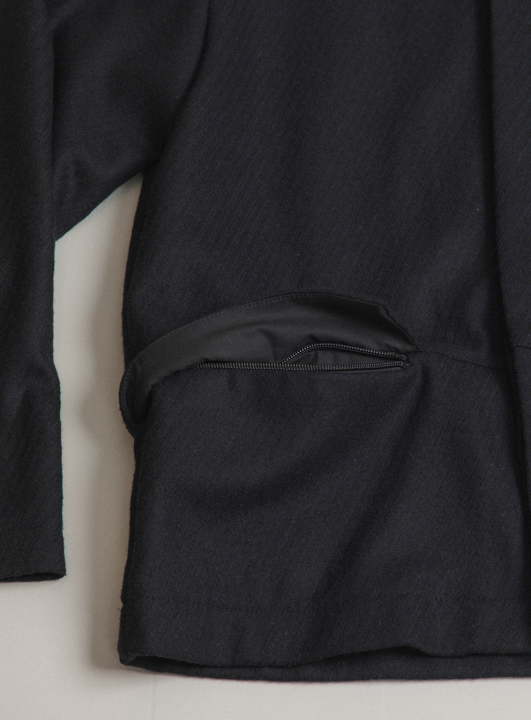 Jacket with Zipped Flap Pockets in Navy Blue Wool & Cashmere