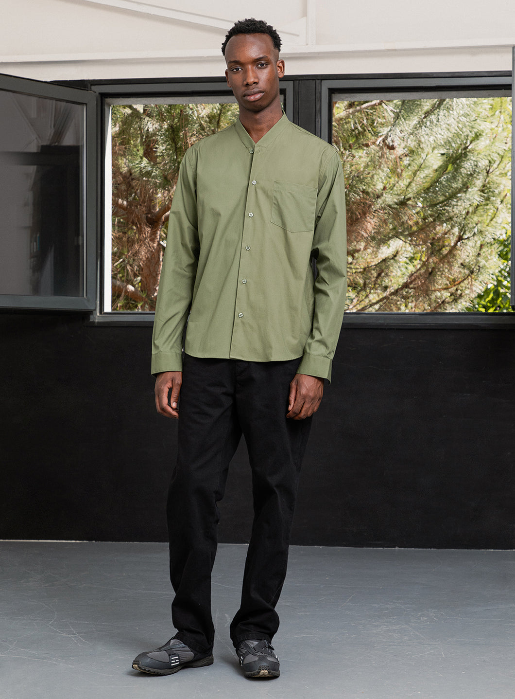 False Collar Shirt in Olive Poplin