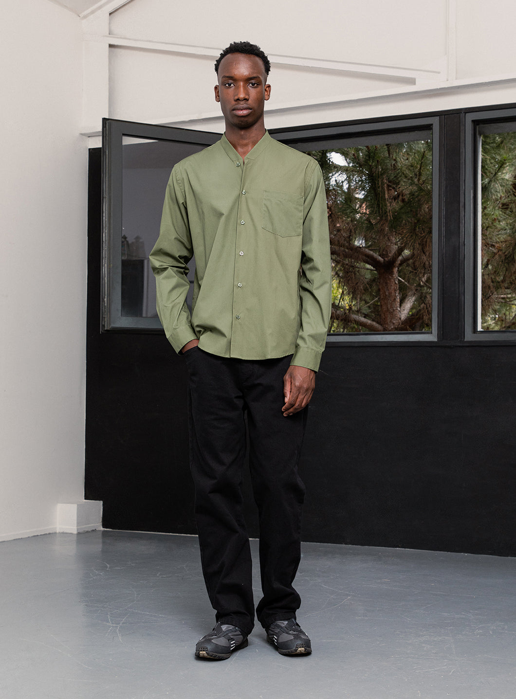 False Collar Shirt in Olive Poplin