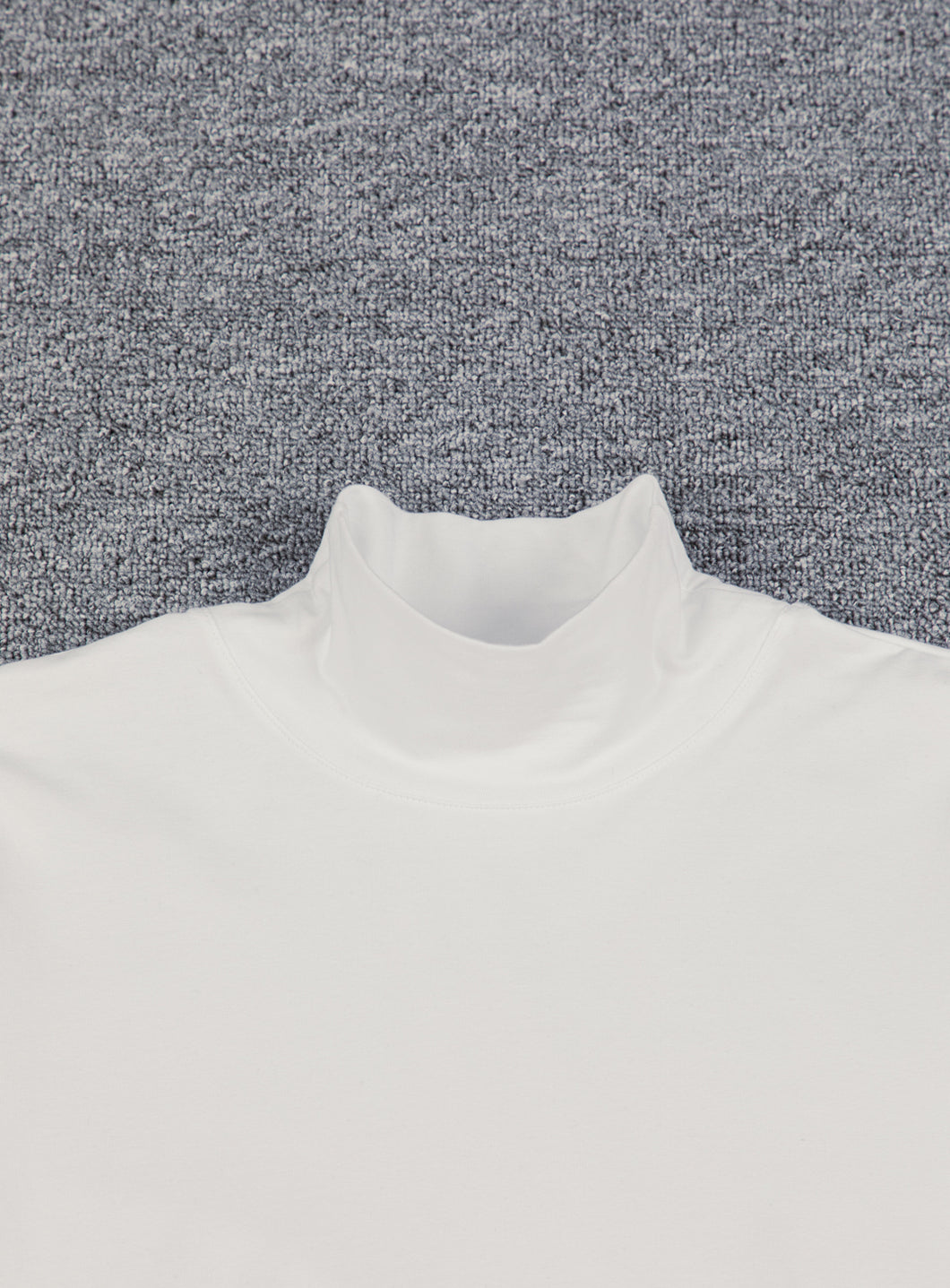 Funnel Neck Undershirt in White Cotton & Elastane